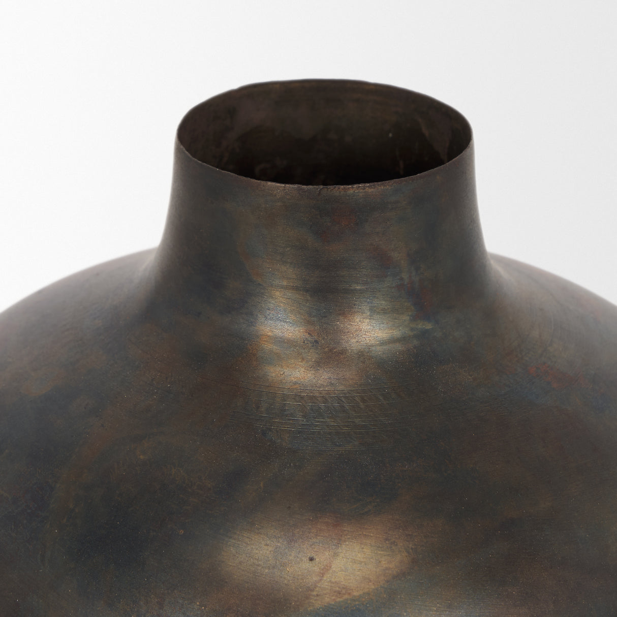 Daya Tall Antiqued Gold Metal Vase from Mercana - Luna Furniture