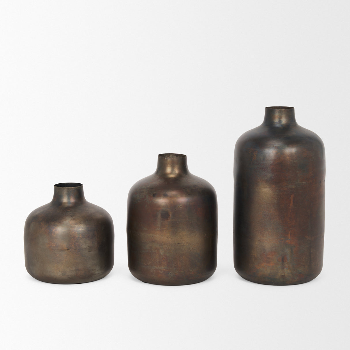 Daya Short Antiqued Gold Metal Vase from Mercana - Luna Furniture