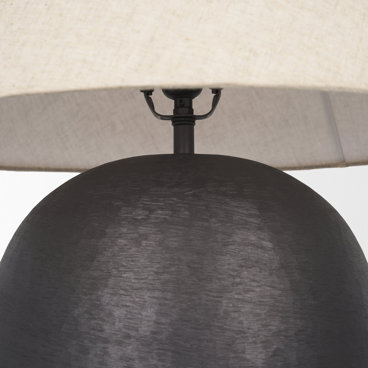 Sadiyah Black Brushed Metal w/ Beige Shade Table Lamp from Mercana - Luna Furniture