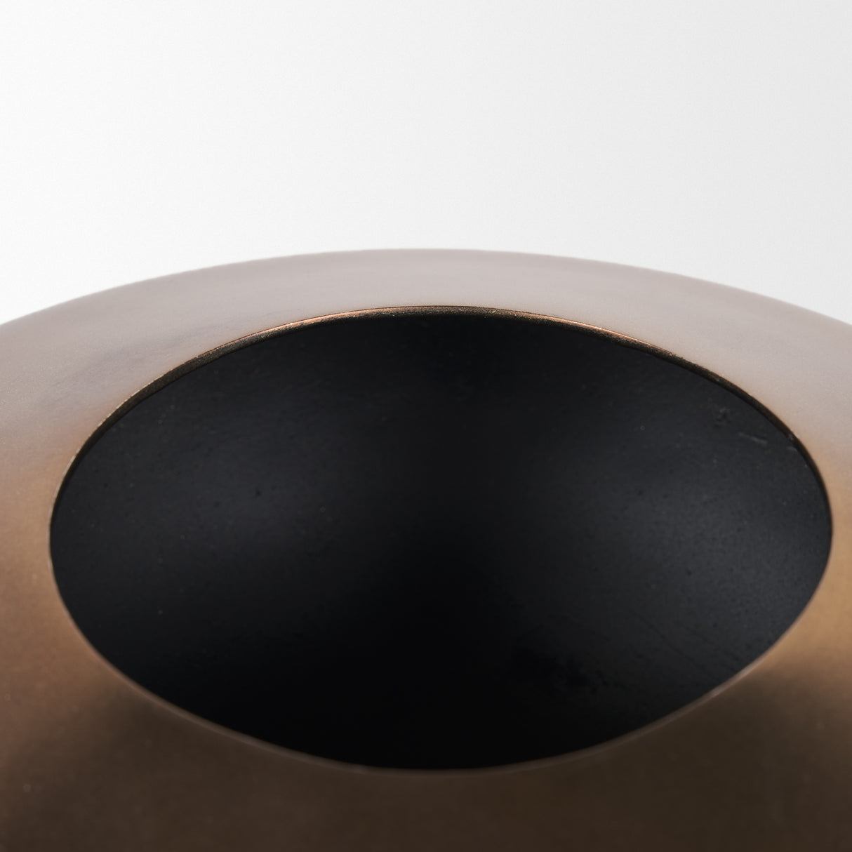 Quiana Medium Textured Gold Metal Vase from Mercana - Luna Furniture