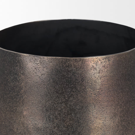 Quade Small Gold Metal Planter from Mercana - Luna Furniture