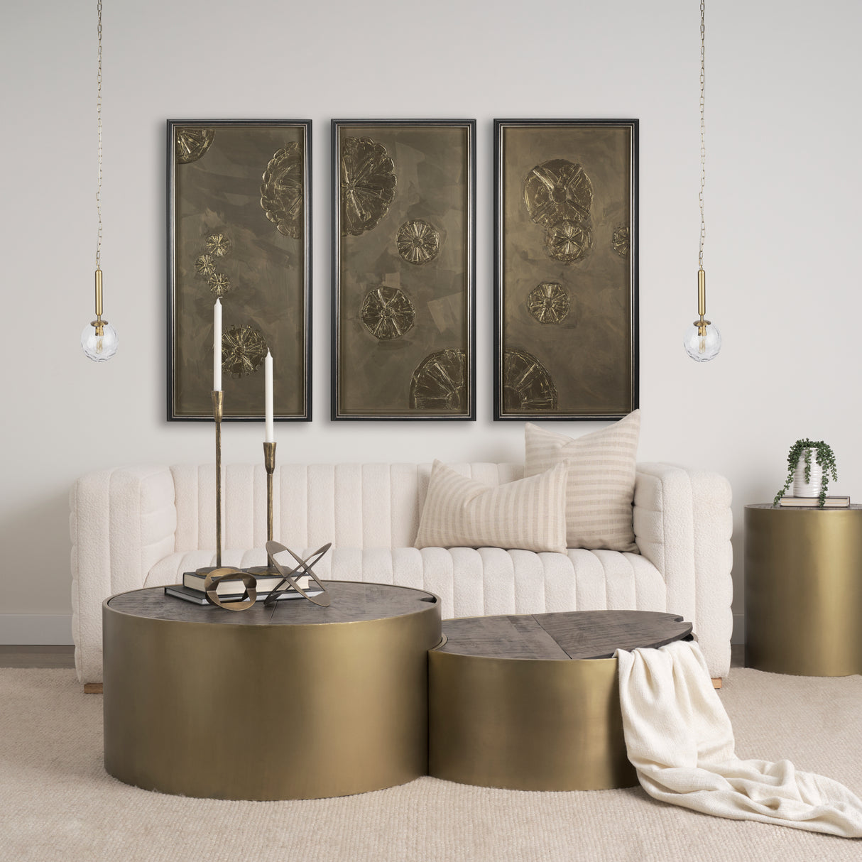 Britton Gold Metal w/ Clear Glass Globe 1-Light Pendant Light from Mercana - Luna Furniture