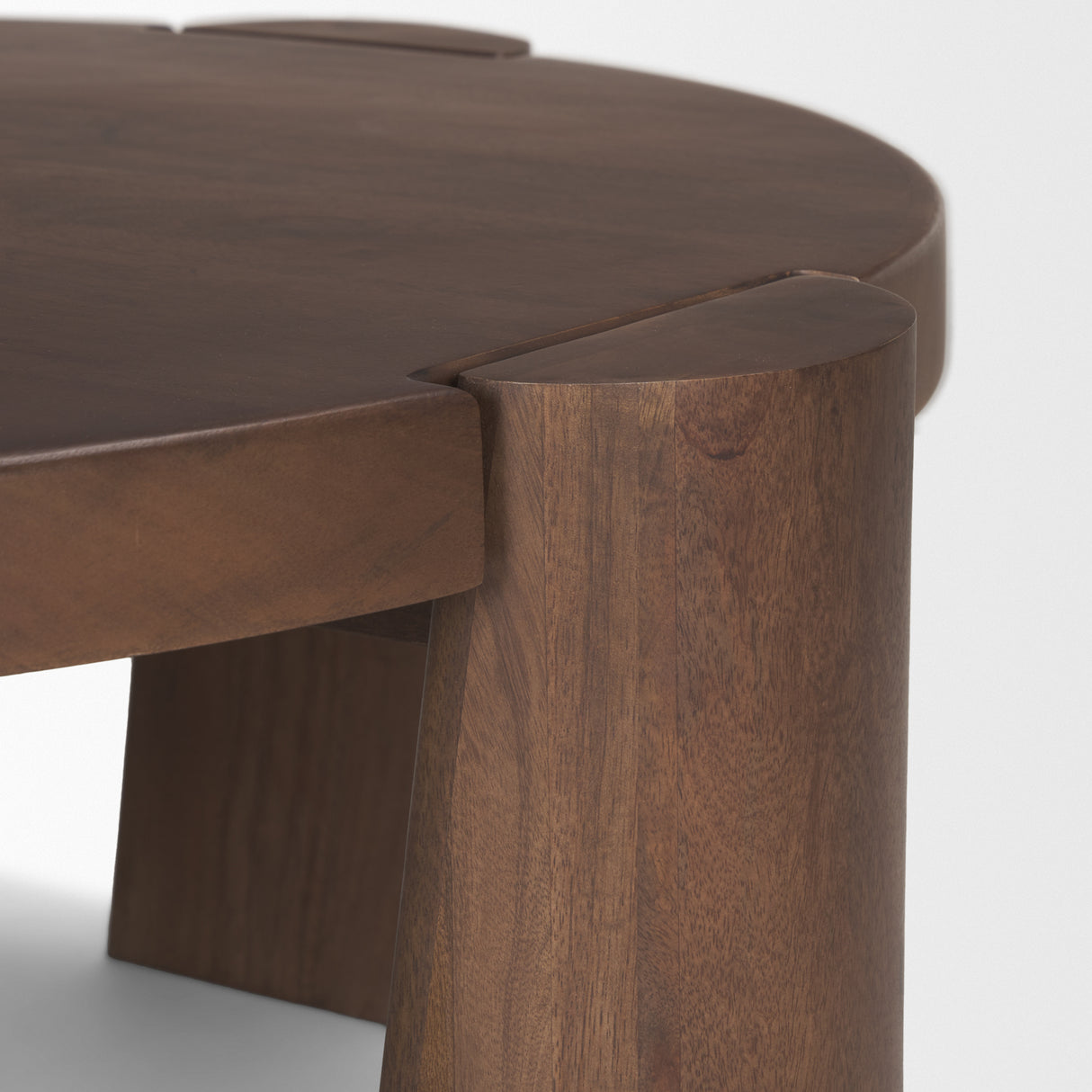 Tammar Round Wood w/ Tapered Legs Coffee Table from Mercana - Luna Furniture