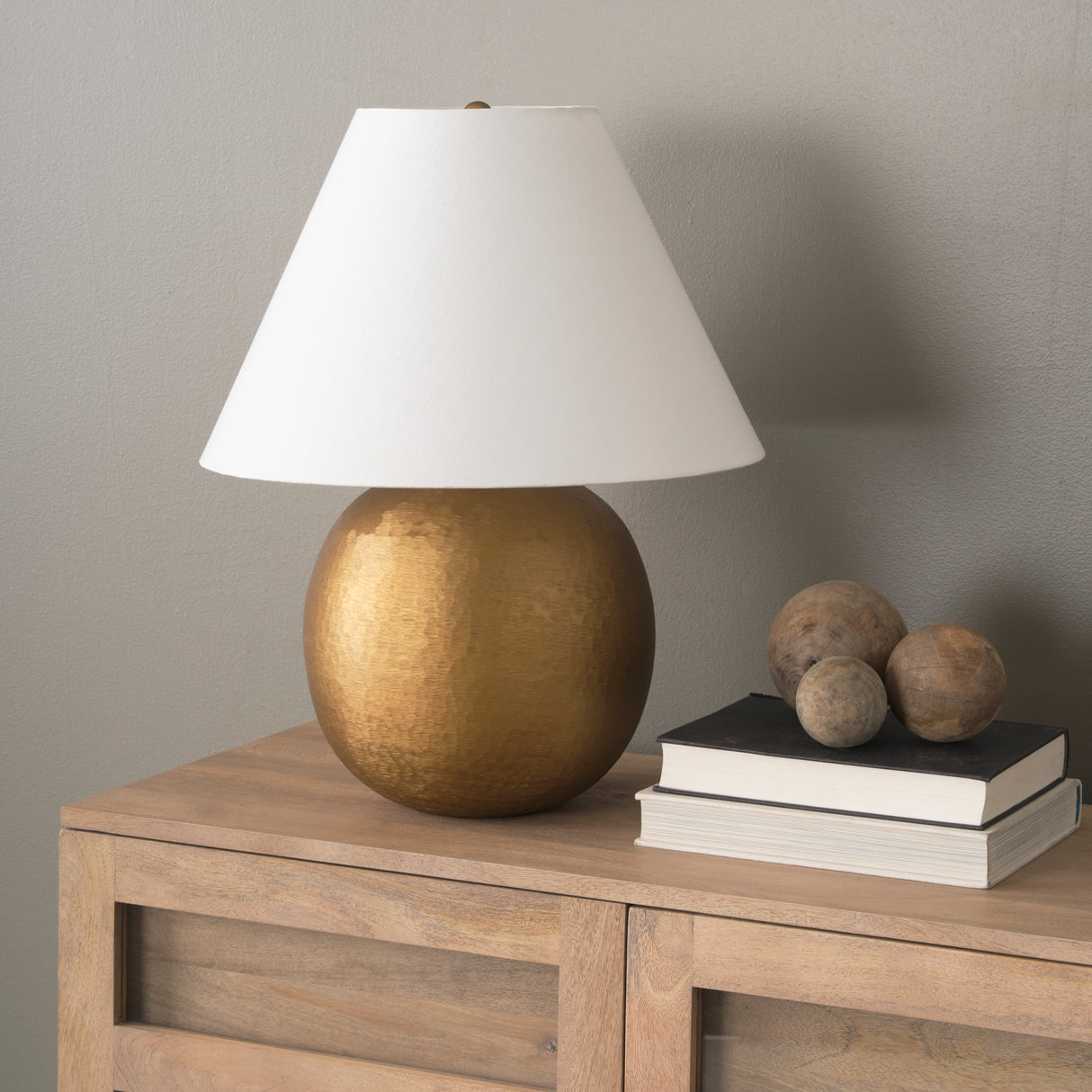 Sadiyah Antiqued Gold Brushed Metal w/ Cream Shade Table Lamp from Mercana - Luna Furniture