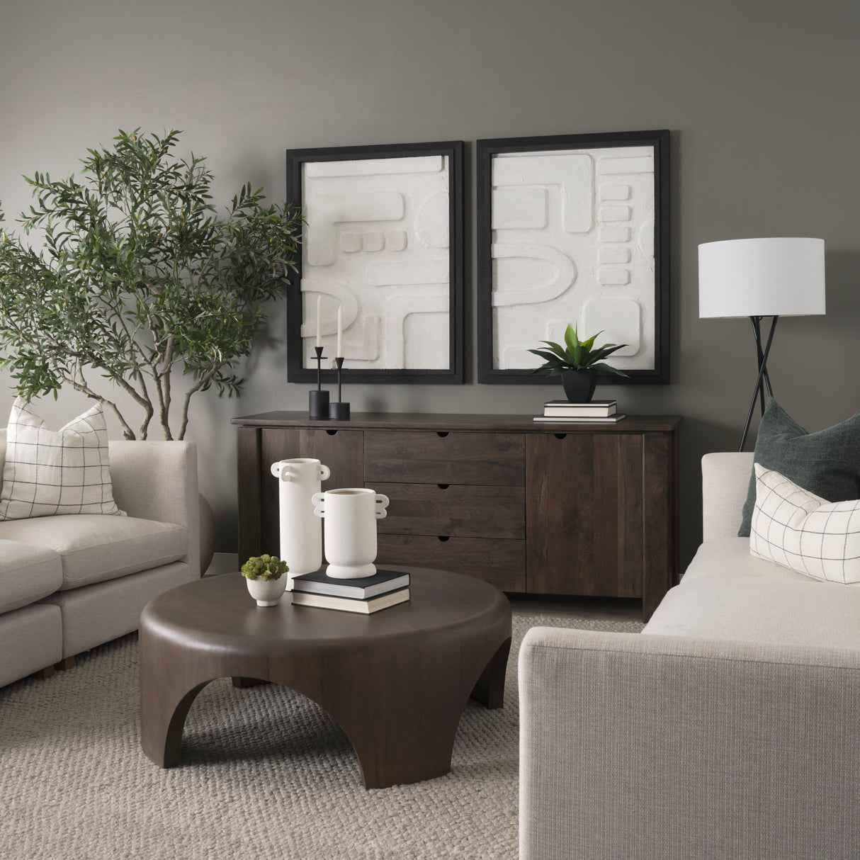 Shima Round Dark Brown Wood W/Arched Legs Coffee Table from Mercana - Luna Furniture