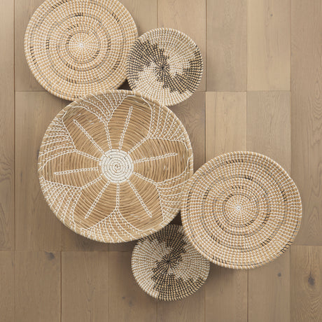 Luna 12.0L x 12.0W x 2.0H Light Brown Seagrass Round Wall Hanging Plate from Mercana - Luna Furniture