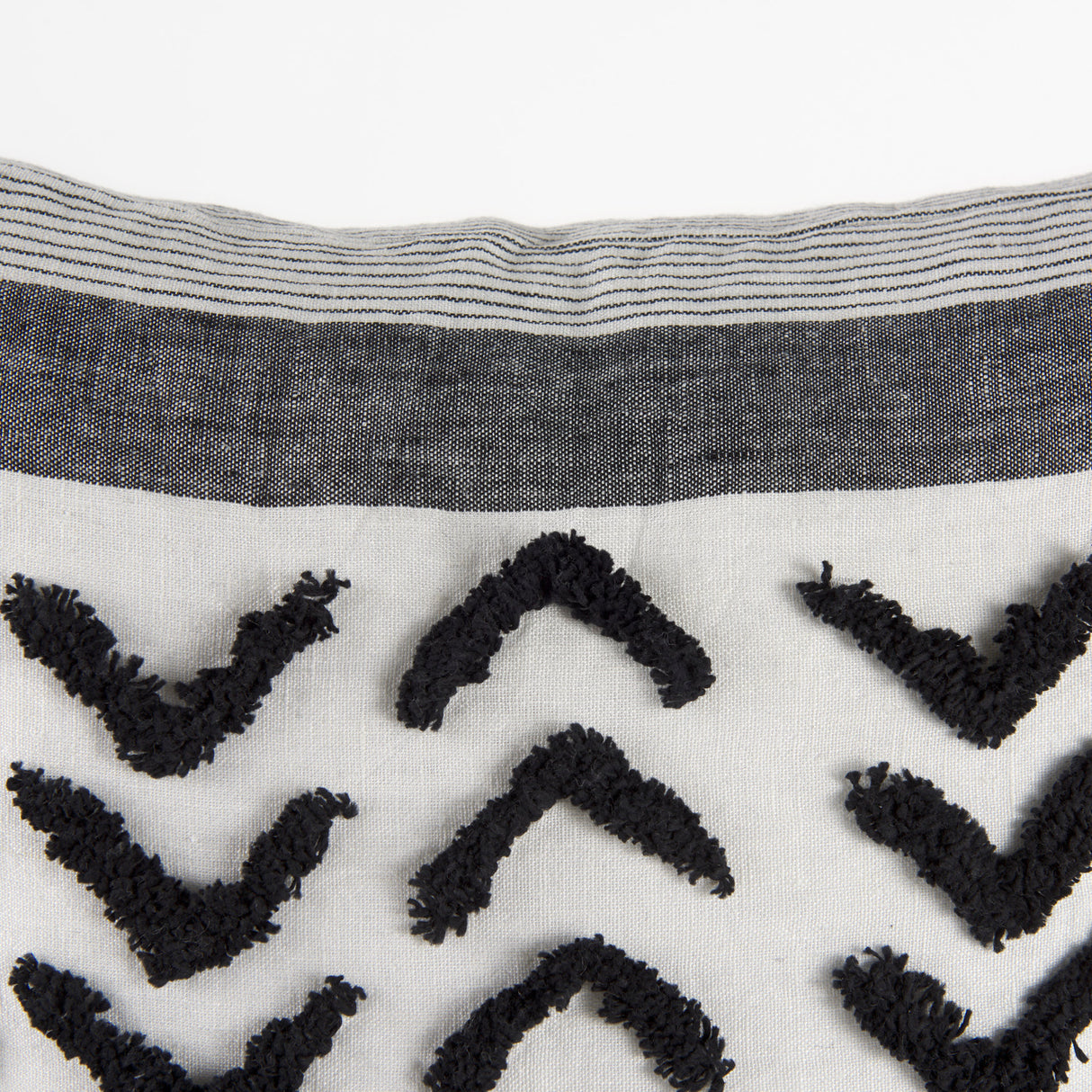 Kimia 20x20 White/Black Fabric Fringed Pillow Cover w/Non-Allergen Filler, Set of 2 from Mercana - Luna Furniture