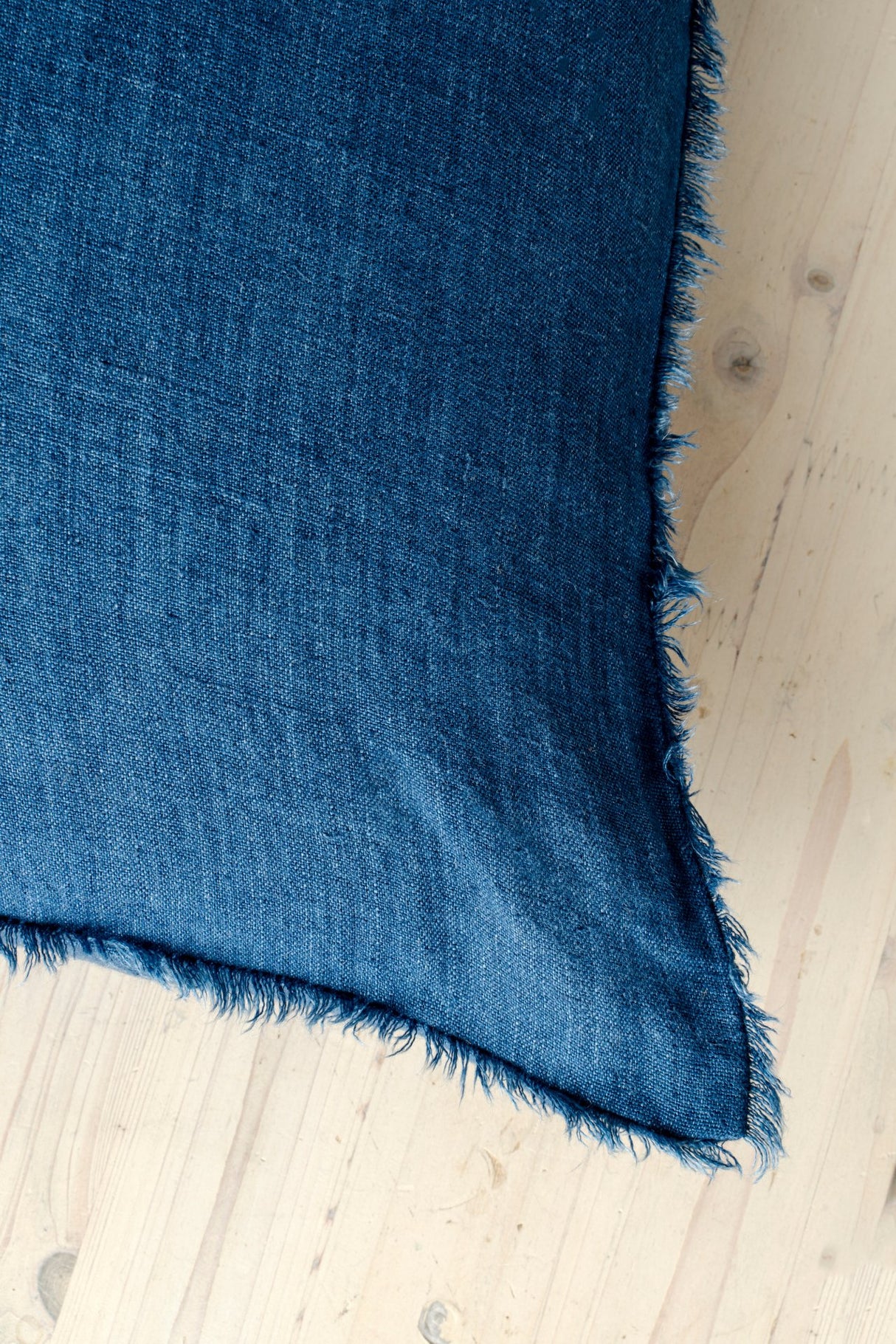 24x24 Lina Linen Pillow Cobalt Cover, Set of 2 from Mercana - Luna Furniture