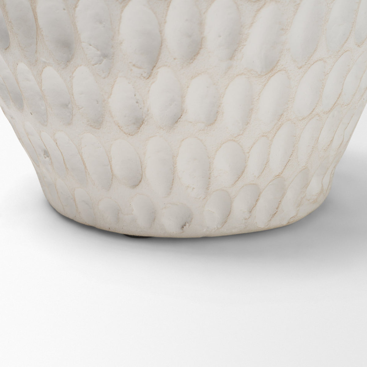 Basma White Scale Textured Ceramic Vase w/ Handles from Mercana - Luna Furniture