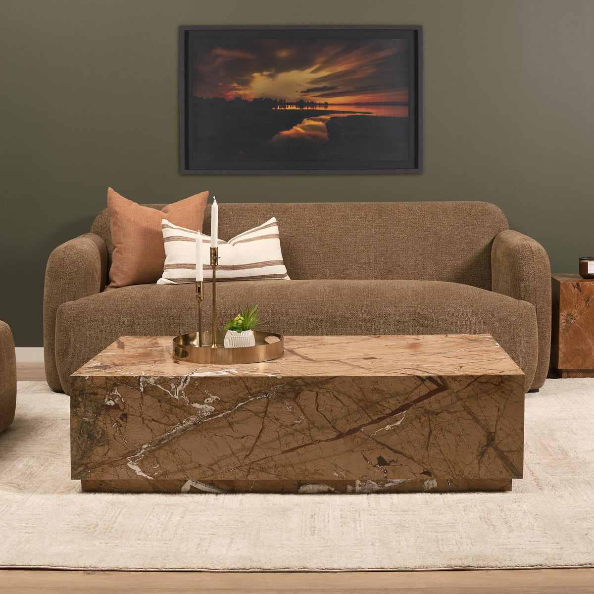 Serkis 15L x 15W Gold Metal Mirrored Base Round Tray from Mercana - Luna Furniture