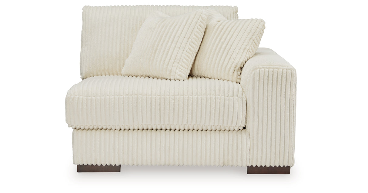Lindyn 6-Piece Sectional from Ashley Furniture - Luna Furniture