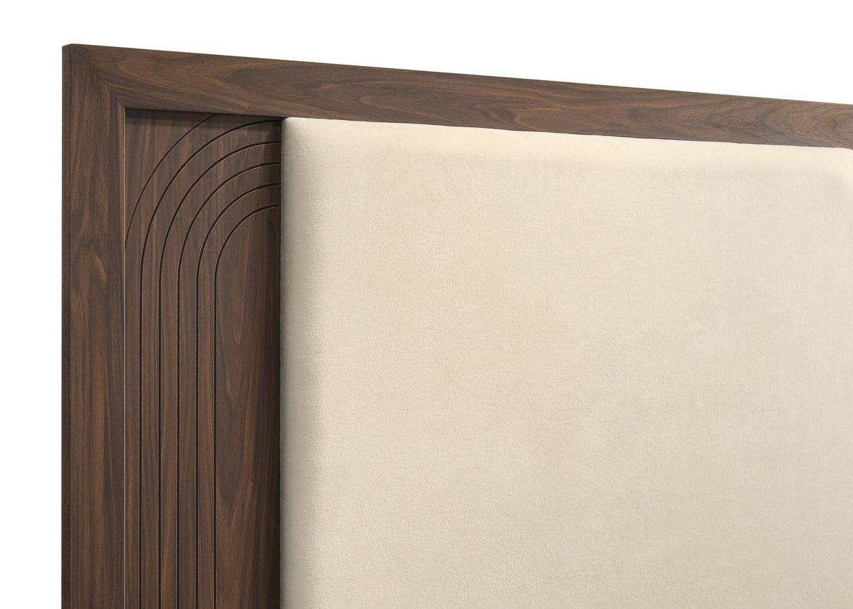 Etienne Walnut/Vanilla 4-Piece Eastern King Bedroom Set from Coaster - Luna Furniture