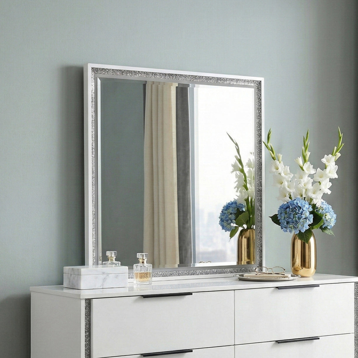 Lumin Pearl White 4pc Set (QB+NS+DR+MR) from Homelegance - Luna Furniture