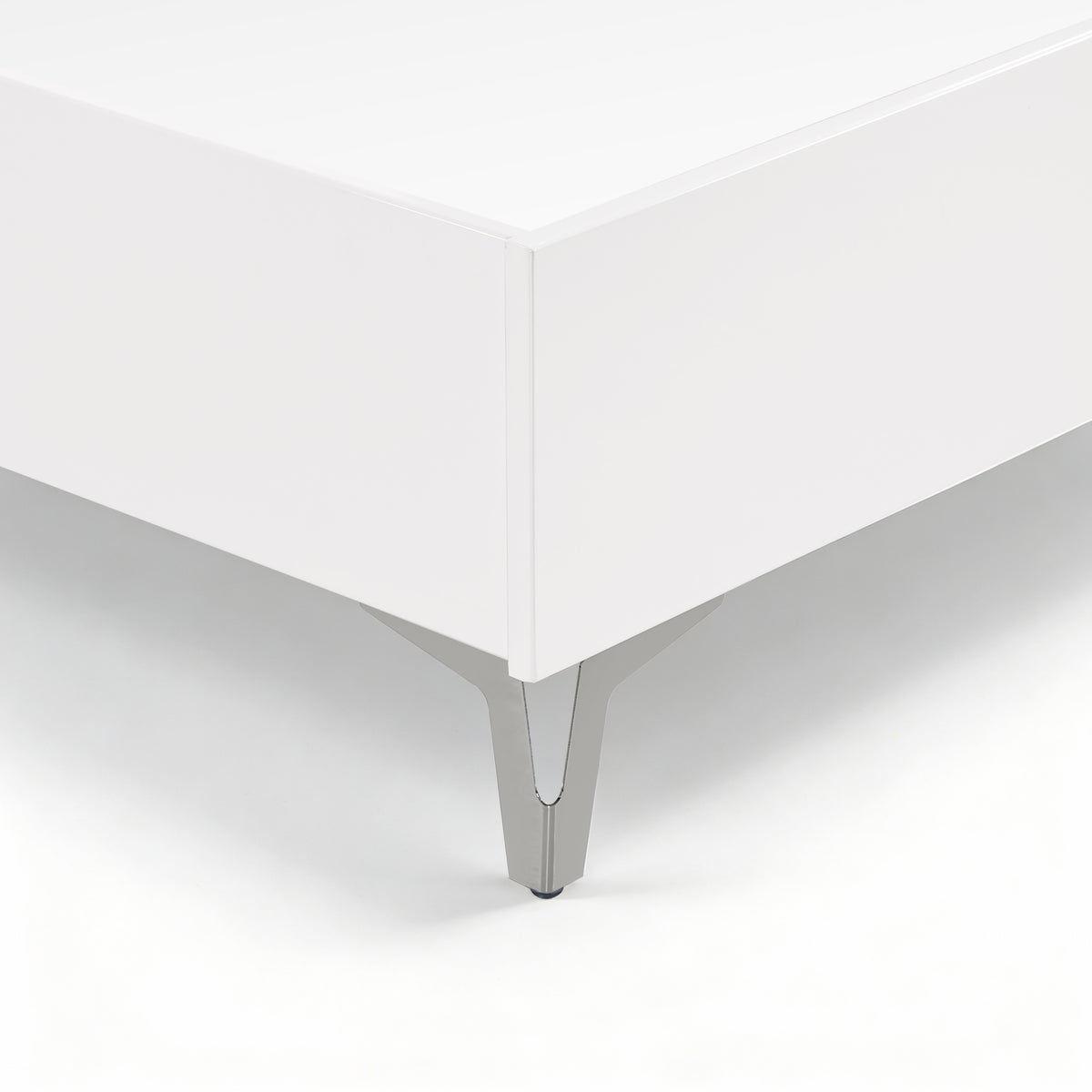 Luna Pearl White LED Queen Bed from Homelegance - Luna Furniture