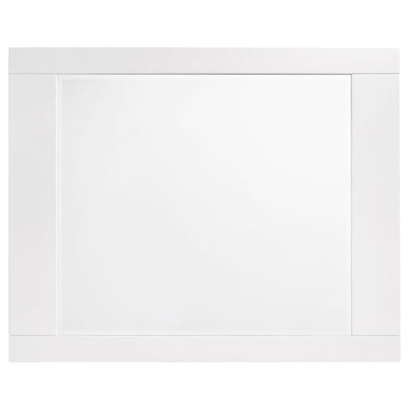 Jeremaine Glossy White 5-Piece Eastern King Bedroom Set with Plank Headboard from Coaster - Luna Furniture