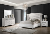 Barzini White Tufted Upholstered 4-Piece Eastern King Bedroom Set from Coaster - Luna Furniture