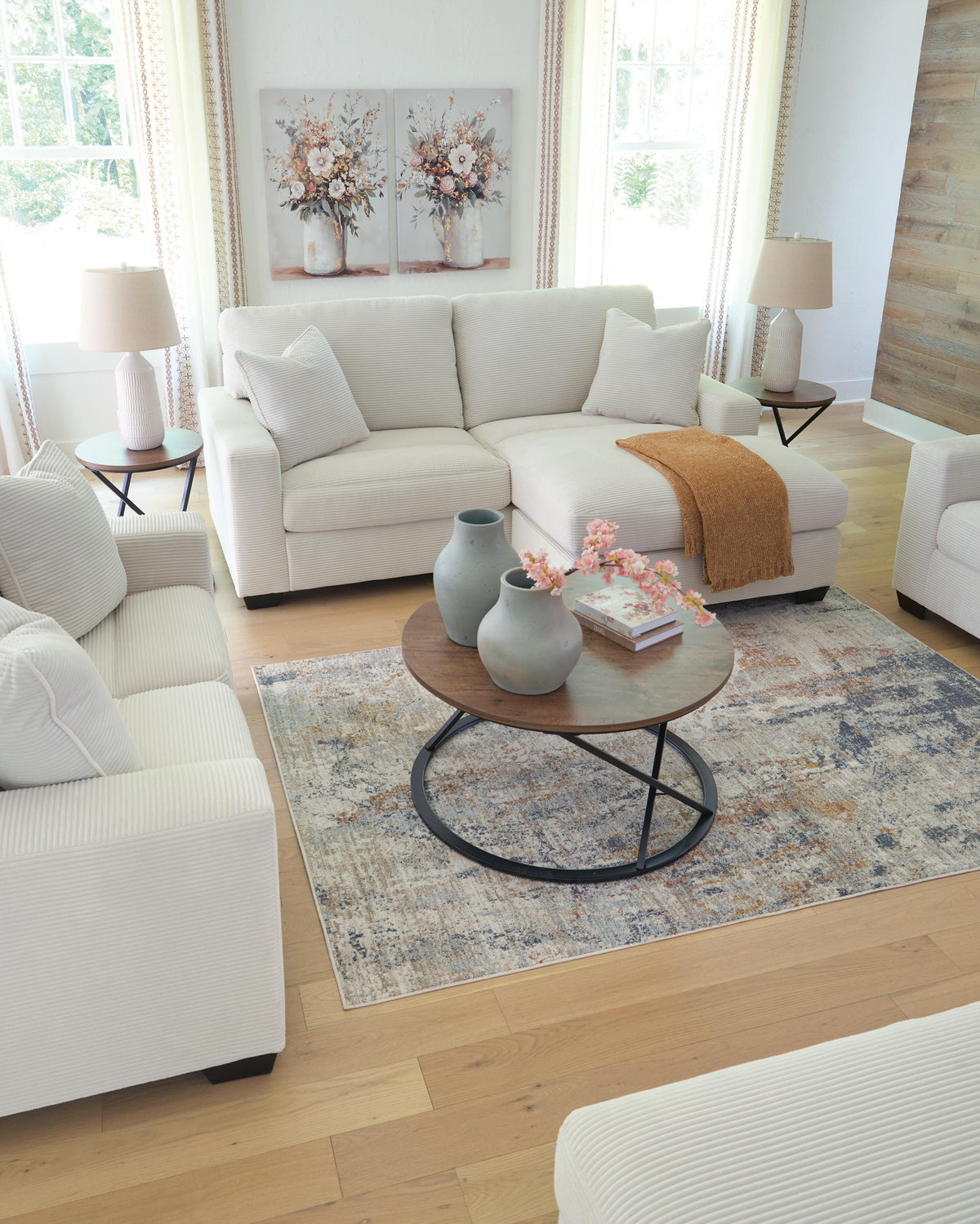 Greenbriar Ivory Sofa Chaise