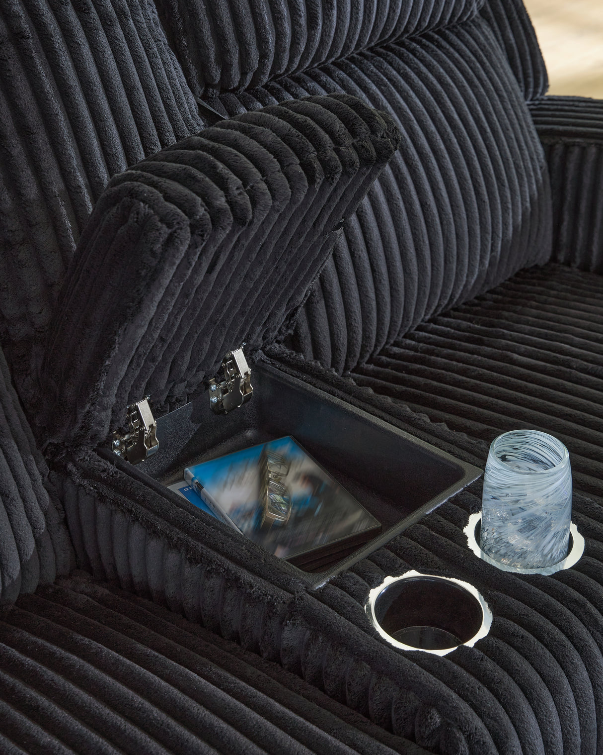 Forest Lake Sofa and Loveseat in Black from Ashley - Luna Furniture