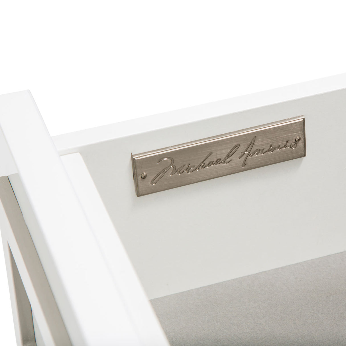 Sky Tower - V85 Cloud White Dresser from Michael Amini - Luna Furniture