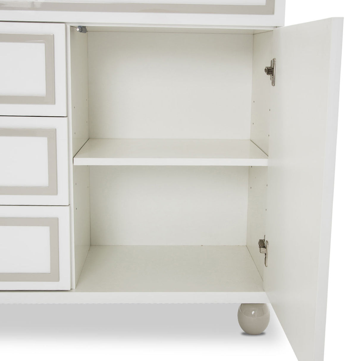 Sky Tower - V85 Cloud White Dresser from Michael Amini - Luna Furniture