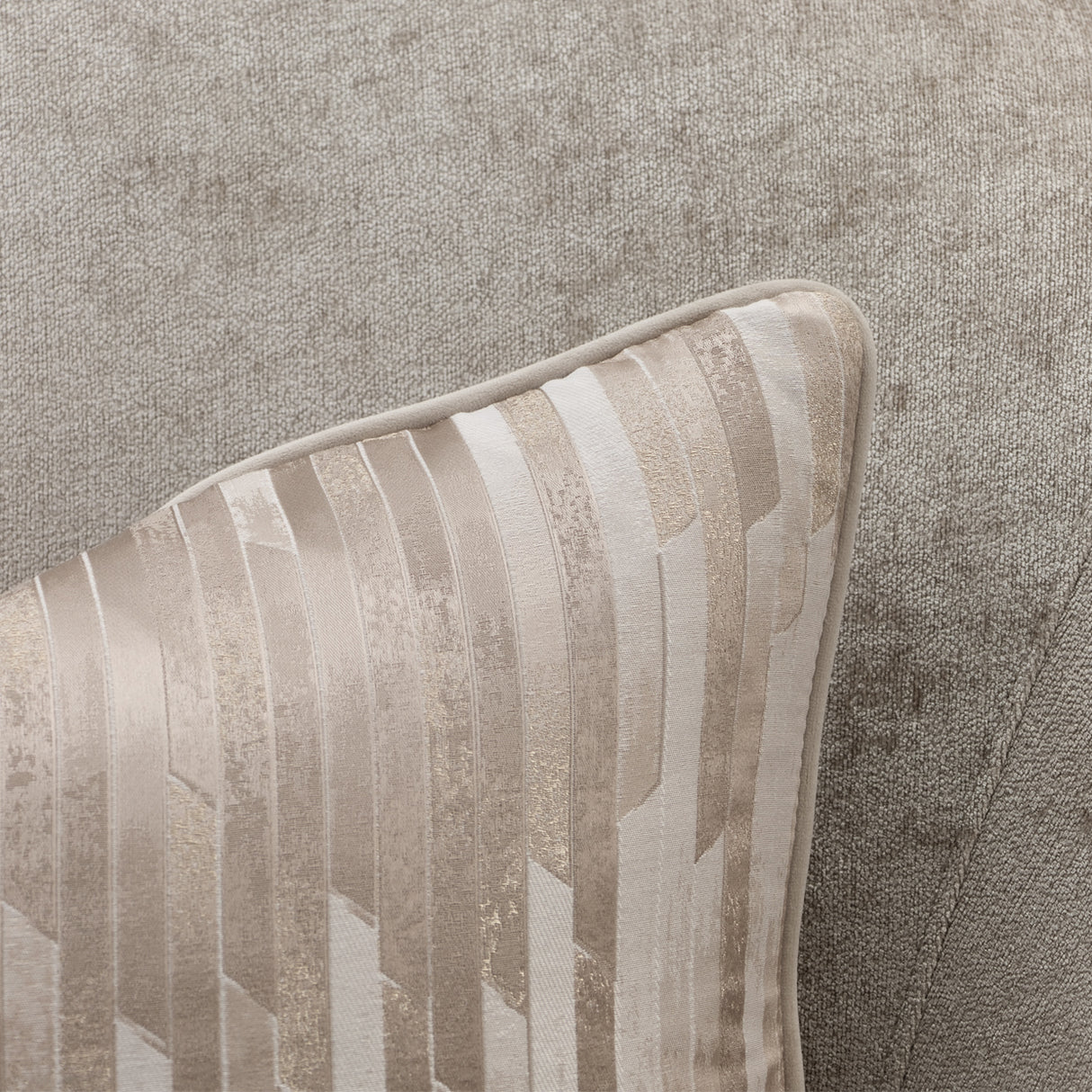 La Rachelle Medium Champagne Swivel Chair from Michael Amini - Luna Furniture