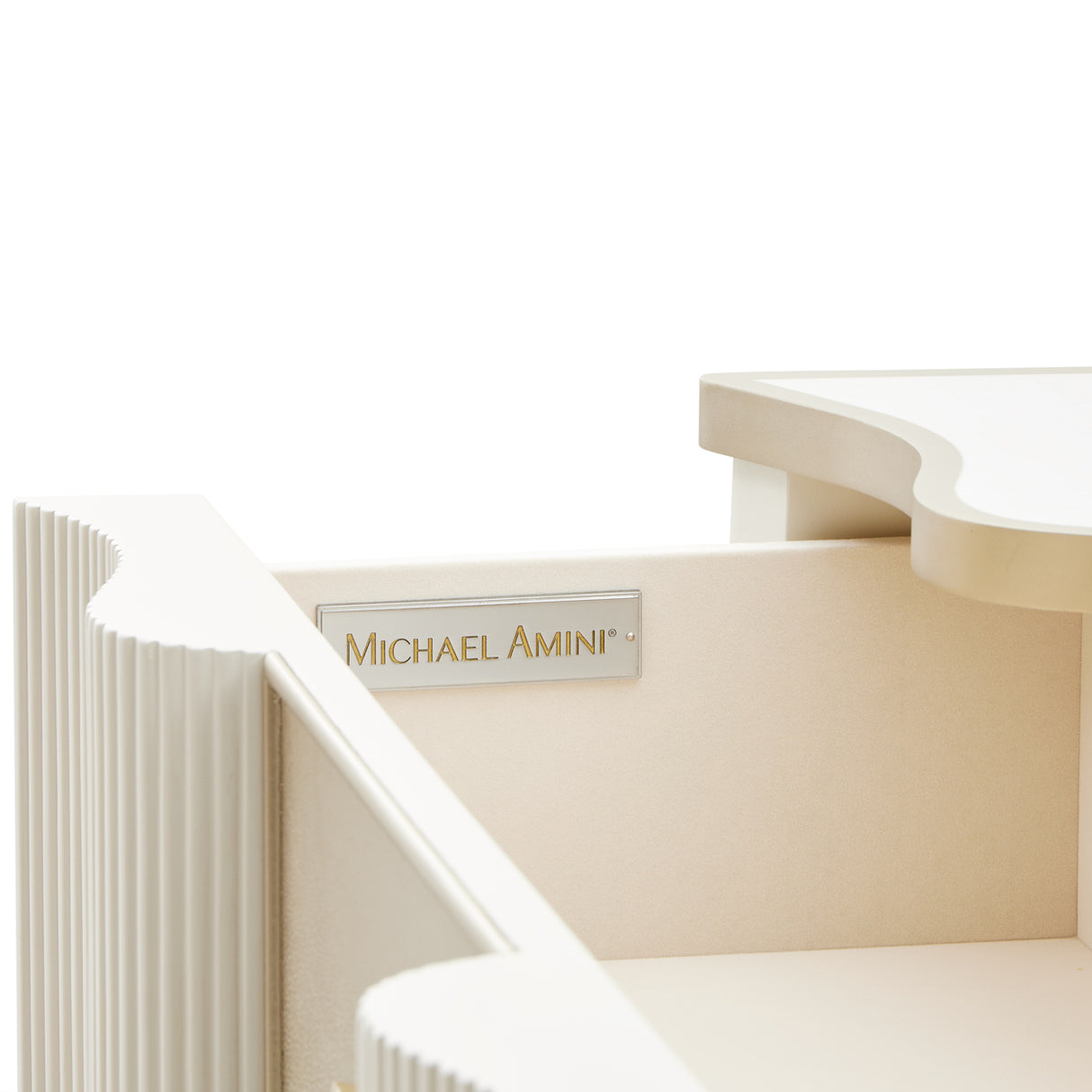 La Marisia Creamy Pearl Chest from Michael Amini - Luna Furniture