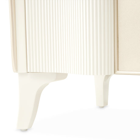 La Marisia Creamy Pearl Chest from Michael Amini - Luna Furniture