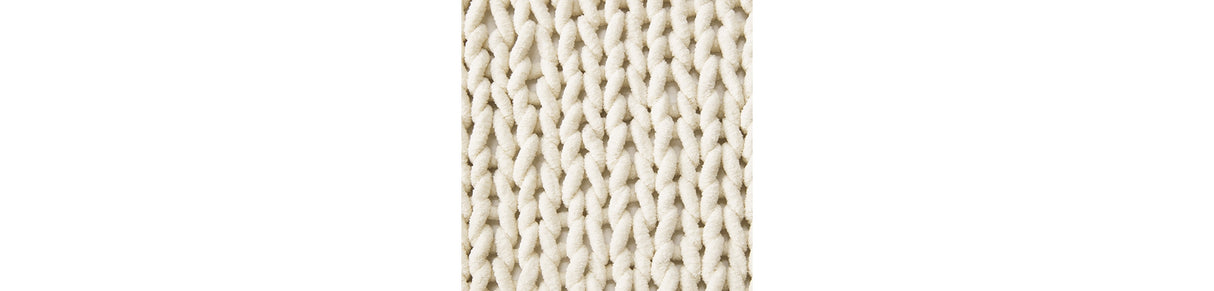 Chaddon Ivory Throw from Ashley Furniture - Luna Furniture