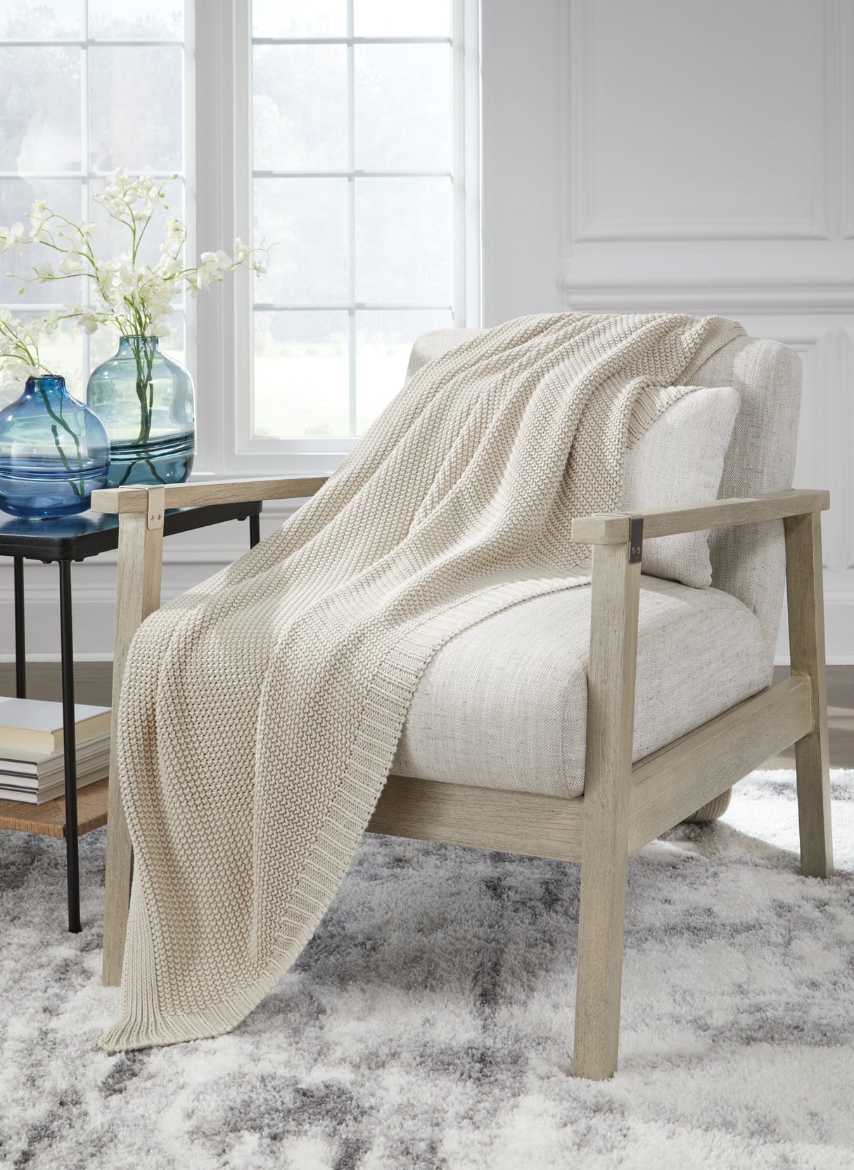 Gayelery Sand Throw (Set of 3) from Ashley Furniture - Luna Furniture