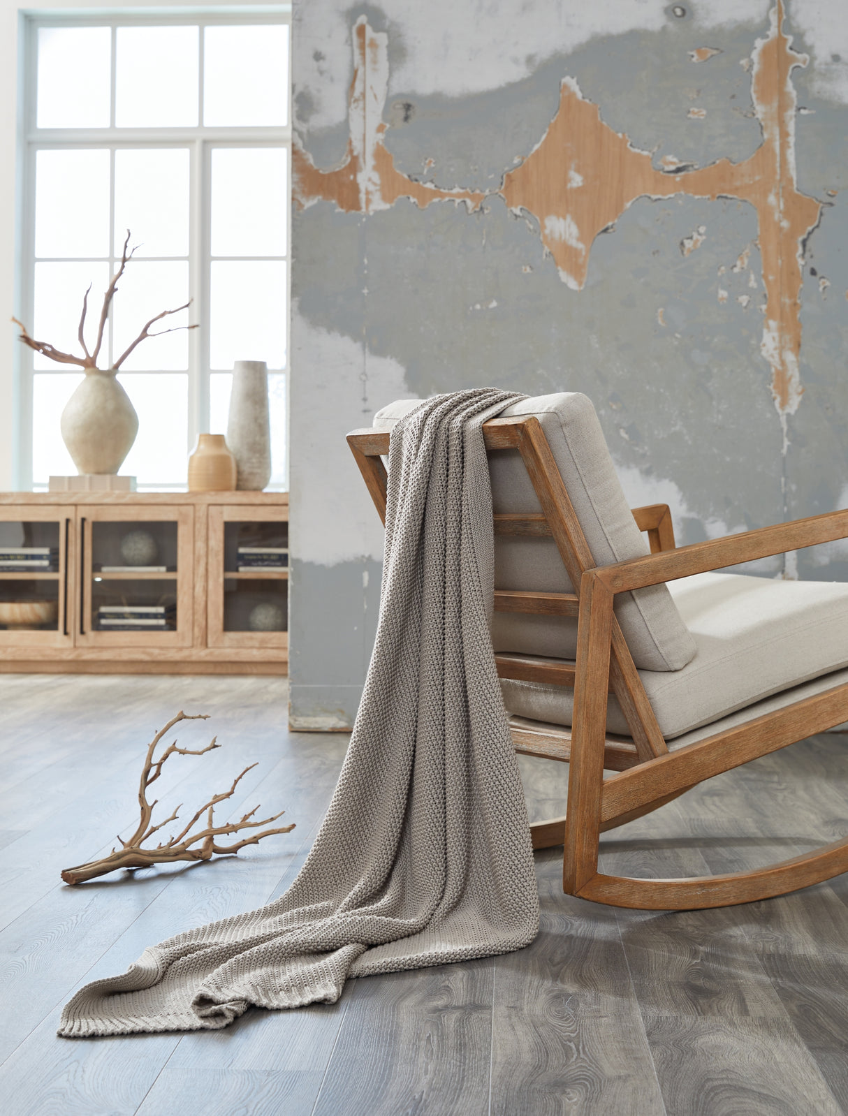 Gayelery Gray Throw (Set of 3) from Ashley Furniture - Luna Furniture