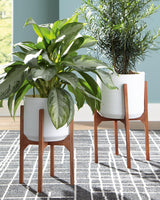 Dorcey White/Brown Planter from Ashley - Luna Furniture