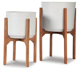 Dorcey White/Brown Planter from Ashley - Luna Furniture