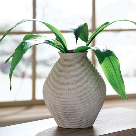 Hannela Antique Tan Vase from Ashley - Luna Furniture