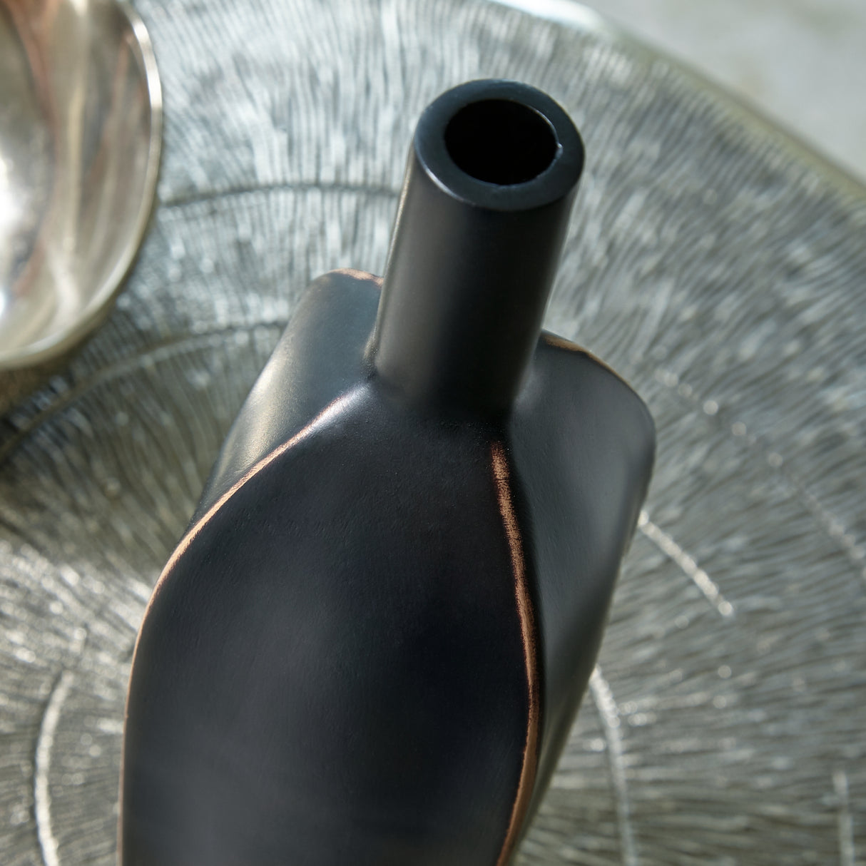 Rhaveney Black Vase from Ashley Furniture - Luna Furniture