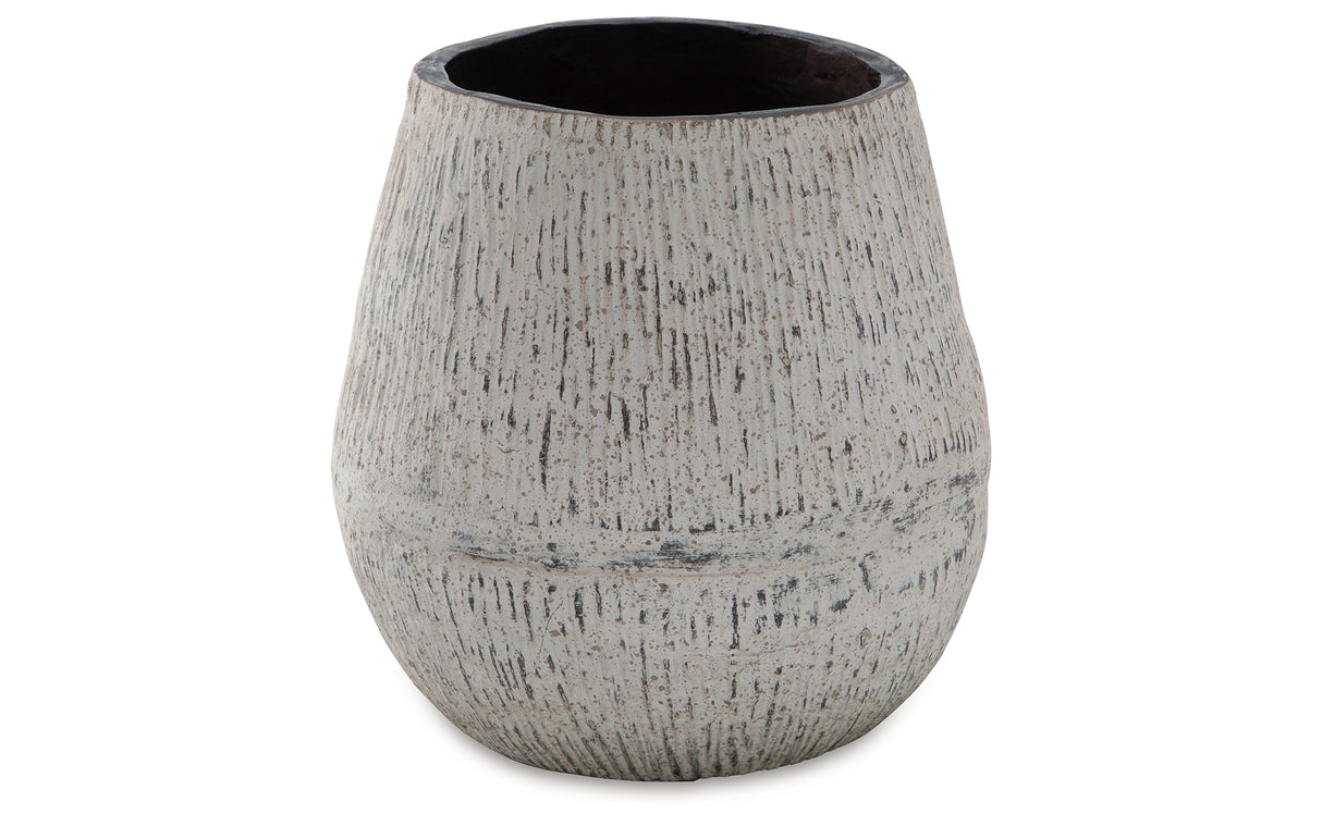 Claymount Distressed Brown Vase from Ashley Furniture - Luna Furniture