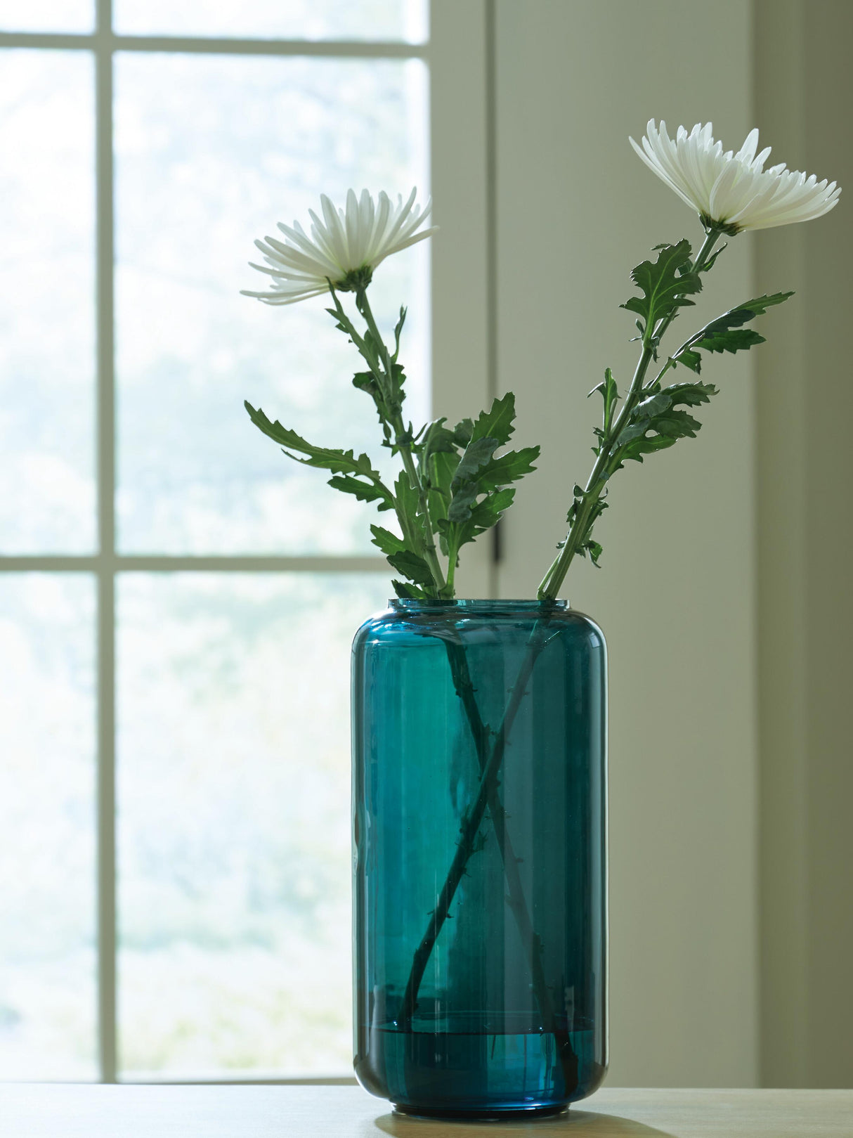 Inisland Teal Vase from Ashley Furniture - Luna Furniture