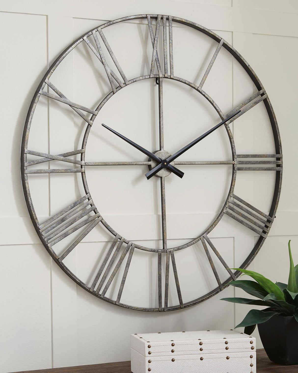 Paquita Antique Silver Wall Clock from Ashley Furniture - Luna Furniture
