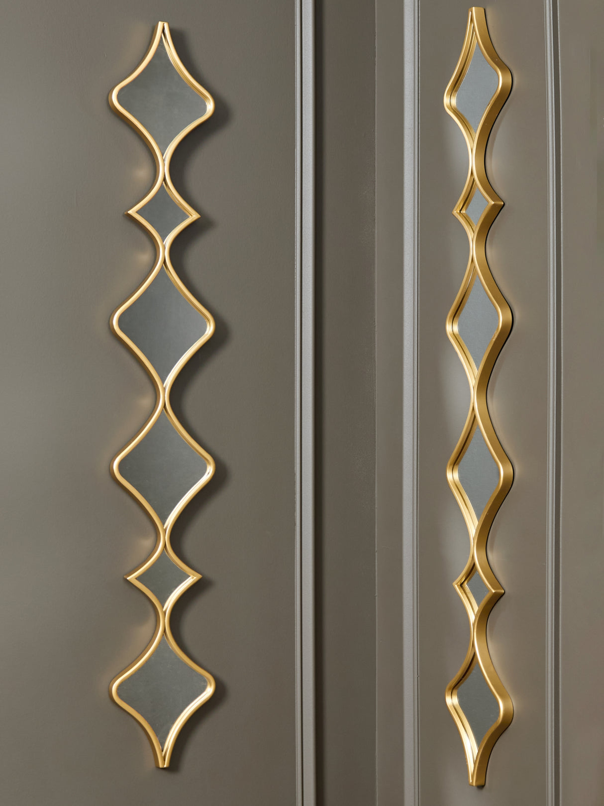 Harriswood Gold Finish Accent Mirror Set (Set of 2) from Ashley Furniture - Luna Furniture
