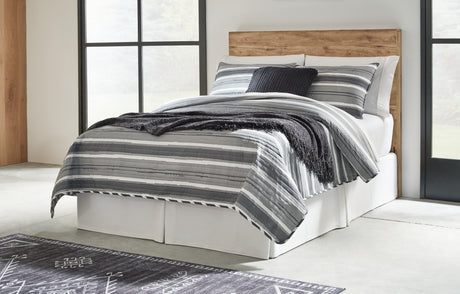 Hyanna Full Panel Headboard with Mirrored Dresser, Chest and 2 Nightstands in Tan Brown from Ashley - Luna Furniture