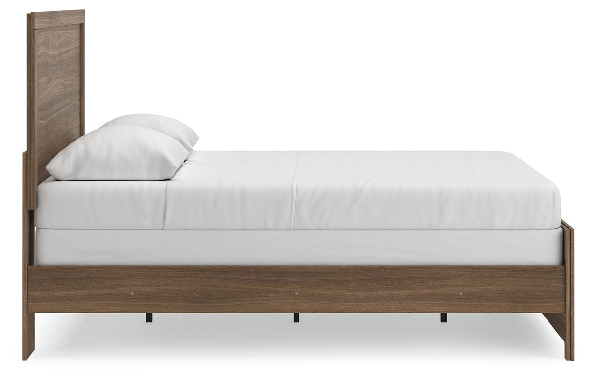 Broachmyn Auburn Queen Panel Bed, Dresser and Mirror from Ashley Furniture - Luna Furniture