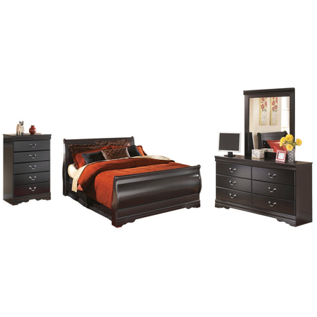 Huey Vineyard Queen Sleigh Bed with Mirrored Dresser and Chest in Black from Ashley Furniture - Luna Furniture