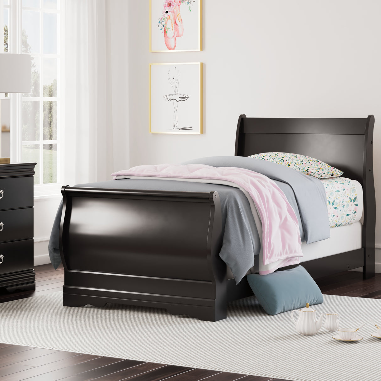 Huey Vineyard Black Twin Sleigh Bed from Ashley Furniture - Luna Furniture