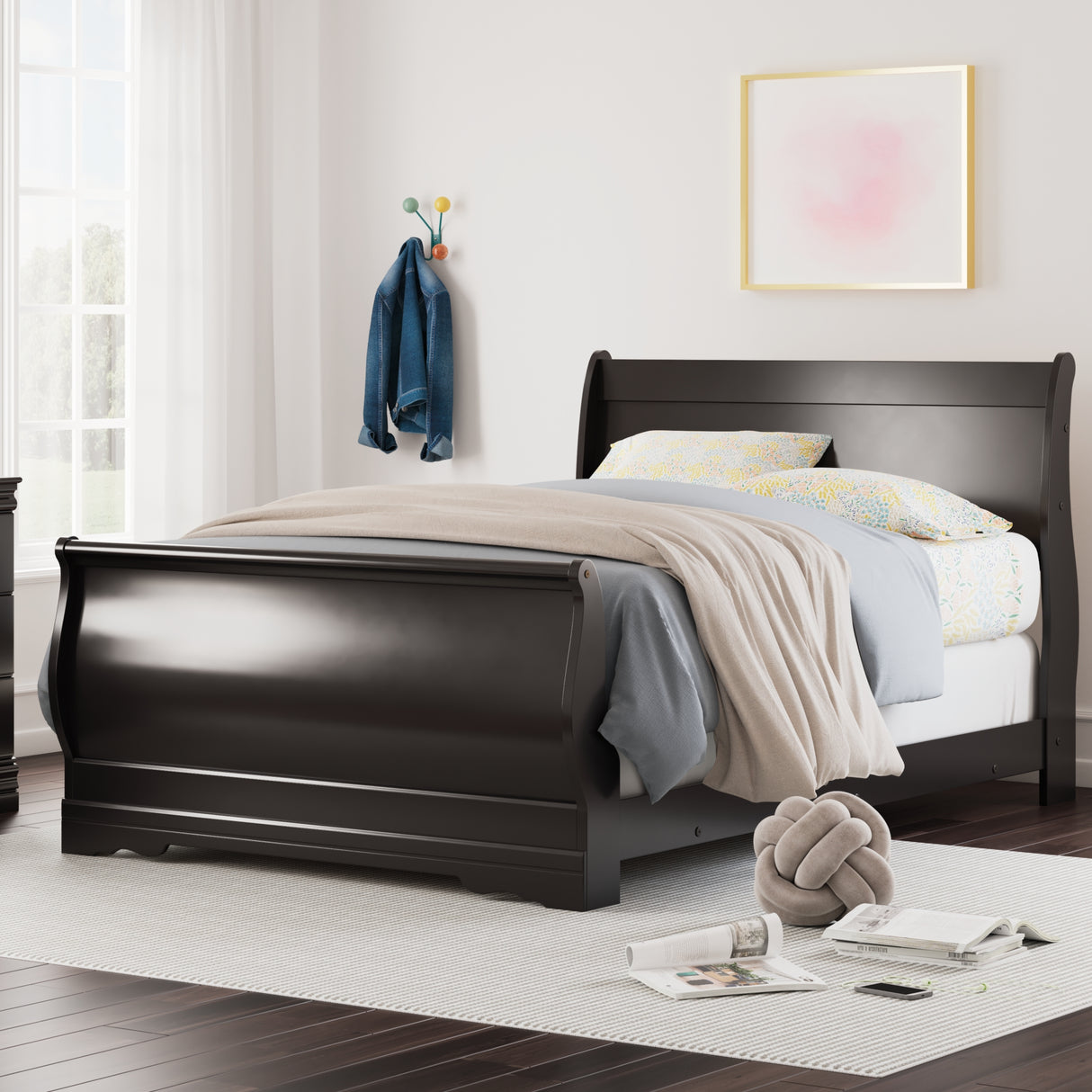 Huey Vineyard Full Sleigh Bed with Dresser in Black from Ashley Furniture - Luna Furniture