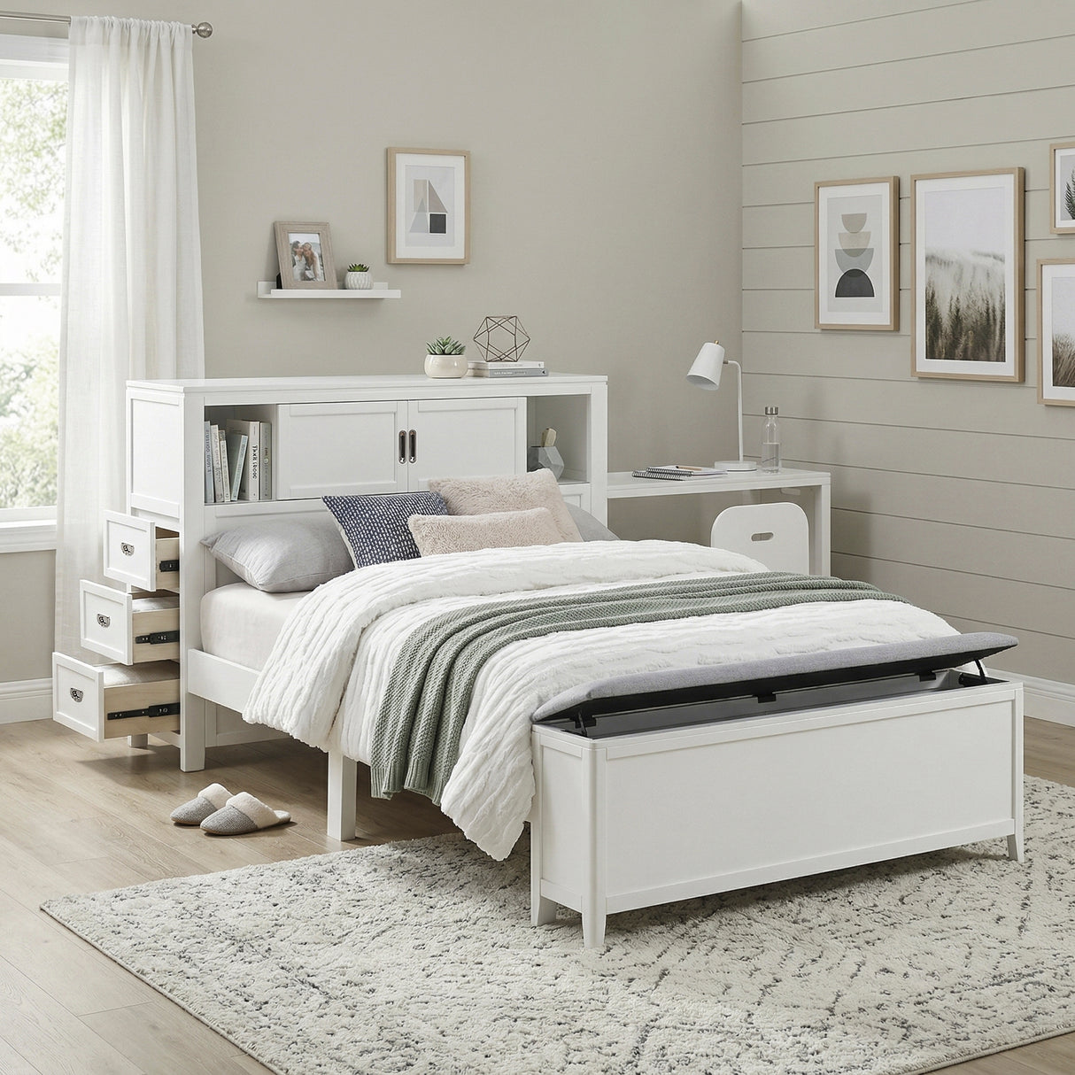 Sloane White Chest