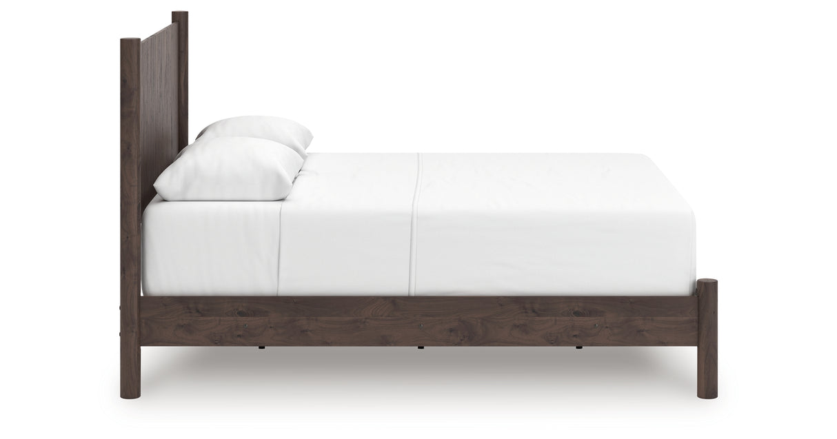 Pamytta Brown Queen Panel Bed from Ashley Furniture - Luna Furniture