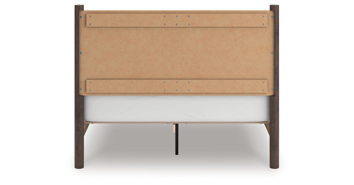Pamytta Brown Queen Panel Platform Bed from Ashley Furniture - Luna Furniture