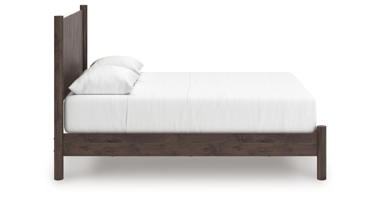 Pamytta Brown Queen Panel Platform Bed from Ashley Furniture - Luna Furniture
