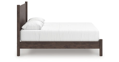 Pamytta Brown Queen Panel Platform Bed from Ashley Furniture - Luna Furniture