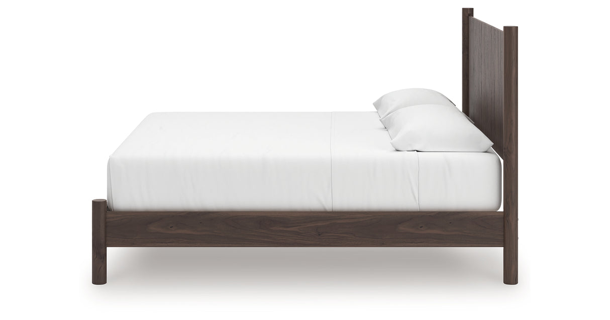 Pamytta Brown King Panel Platform Bed from Ashley Furniture - Luna Furniture