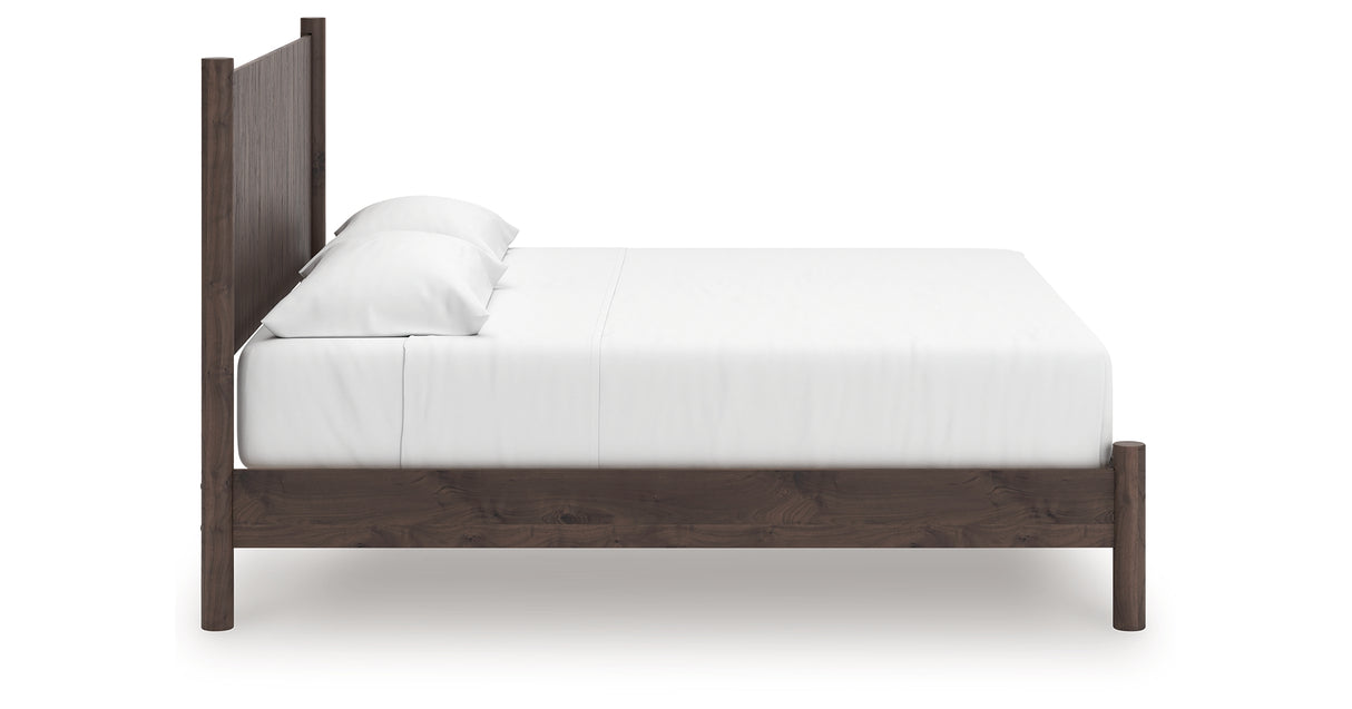 Pamytta Brown King Panel Platform Bed from Ashley Furniture - Luna Furniture